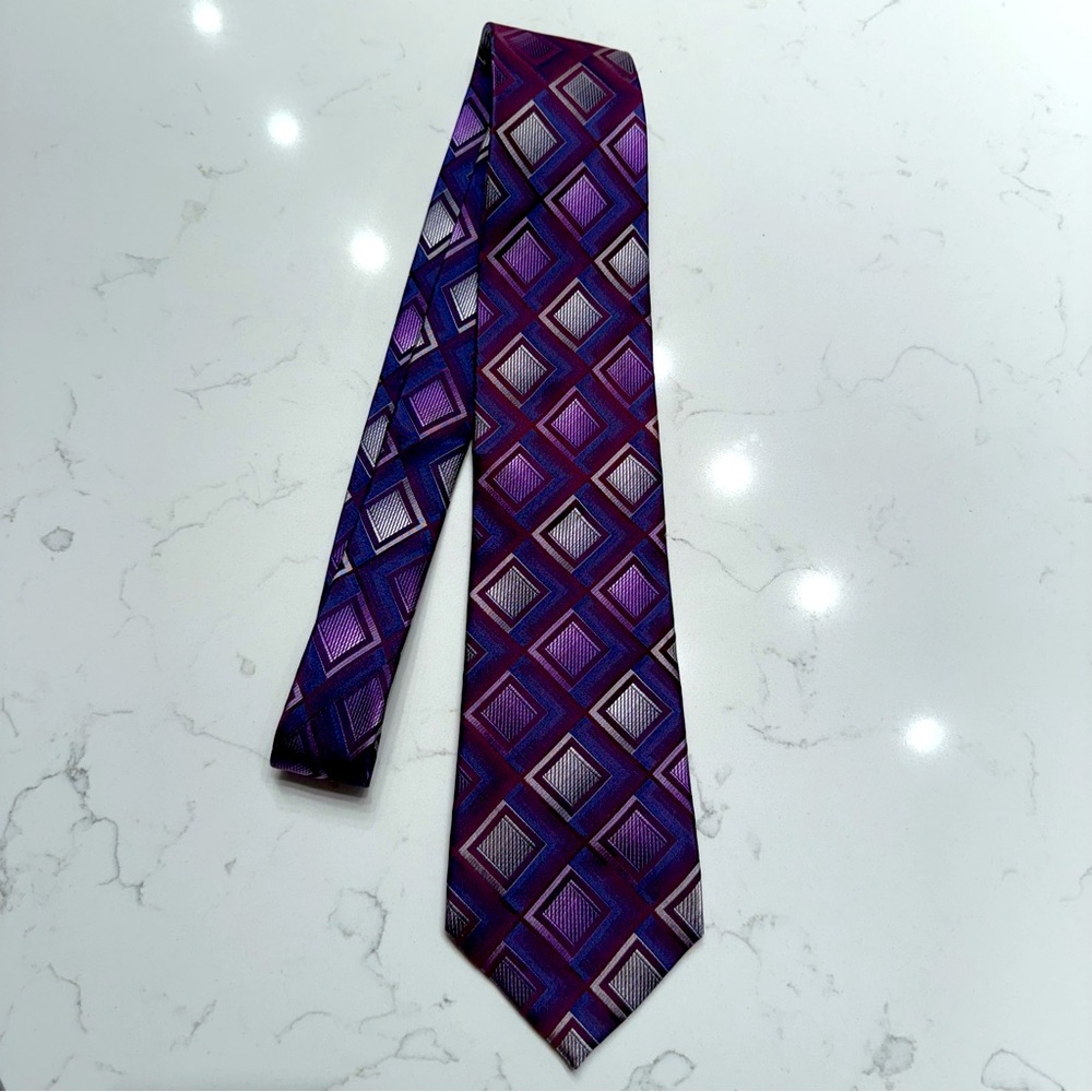 Croft & Barrow Purple and Blue Diamond Tie